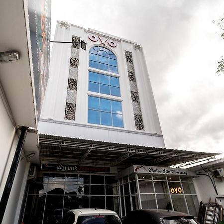 Oyo 291 Medan City Syariah Otel Dış mekan fotoğraf